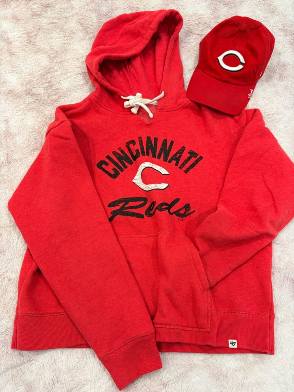 Cincinnati Reds - Hoodie and Ball Cap, Small
